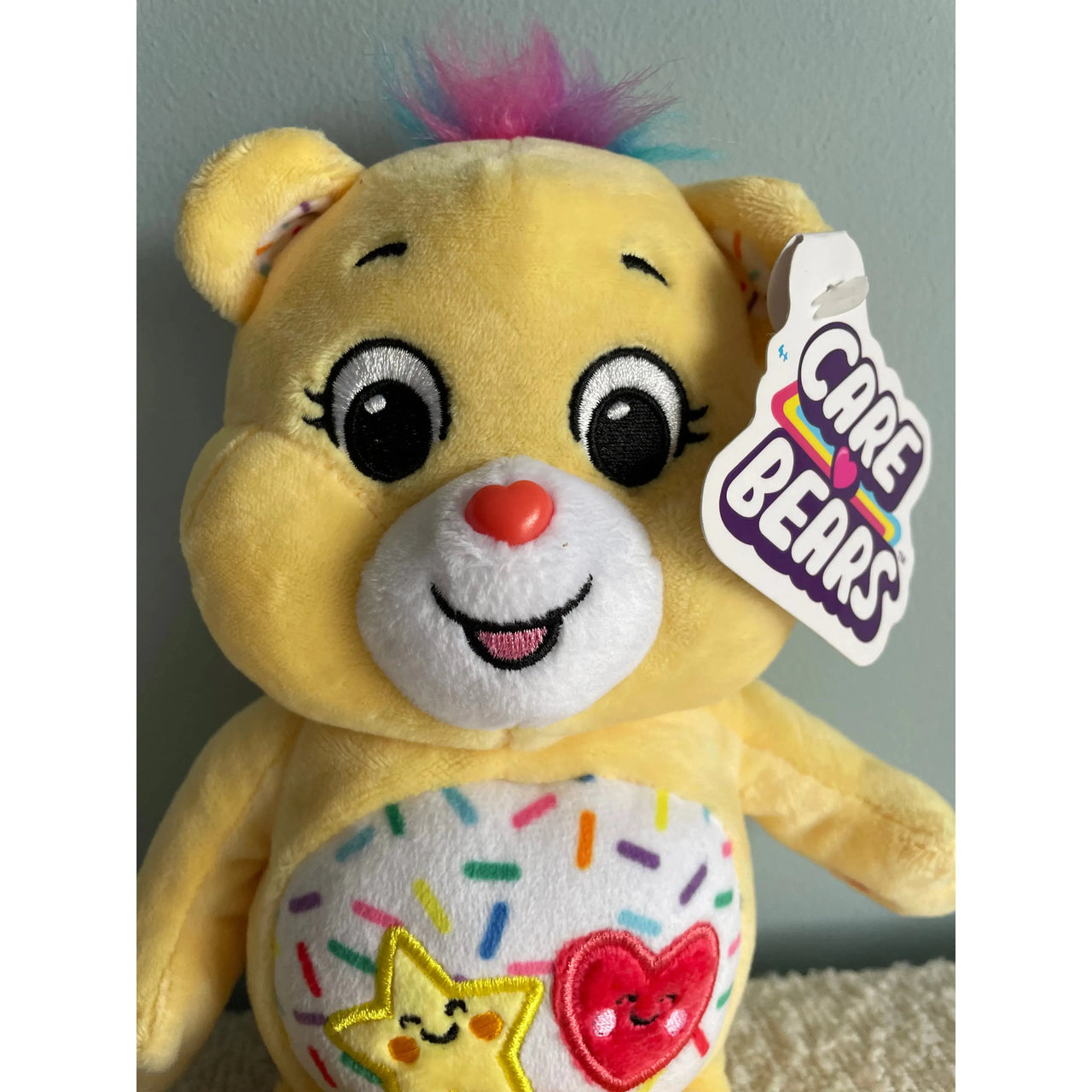 Care Bears 22cm Sweet Celebrations Bear Care Bears