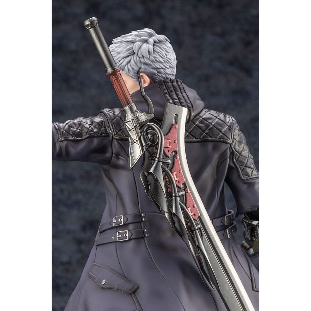 Devil May Cry 5 ARTFXJ PVC Statue 1/8 Nero 27 cm Kotobukiya