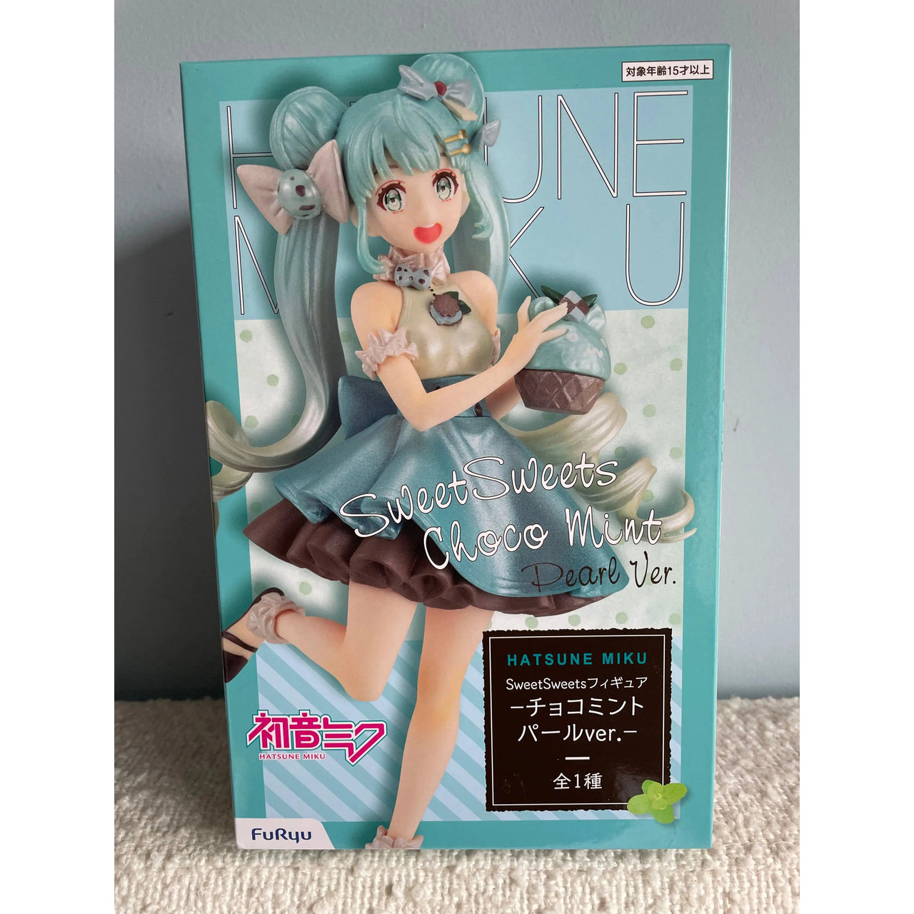 Hatsune Miku PVC Statue Hatsune Miku Chocolate Mint Pearl Color 17 cm Furyu