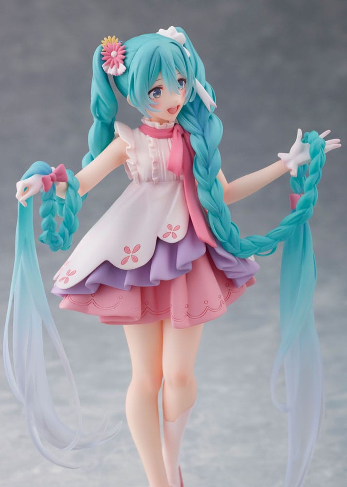 Hatsune Miku PVC Statue Hatsune Miku Wonderland Rapunzel Ver. 18 cm