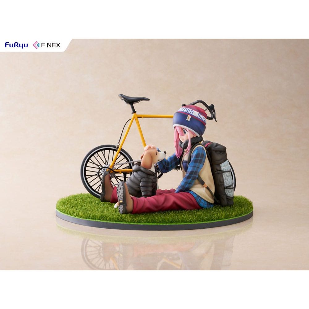 Laid Back Camp F:NEX PVC Statue 1/7 Nadeshiko Kagamihara 13 cm Furyu