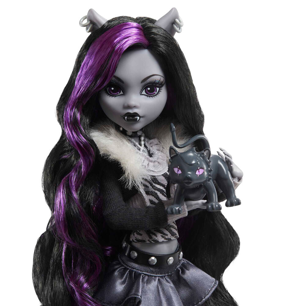 Monster High Reel Drama Clawdeen Wolf Doll - Unicorn & Punkboi