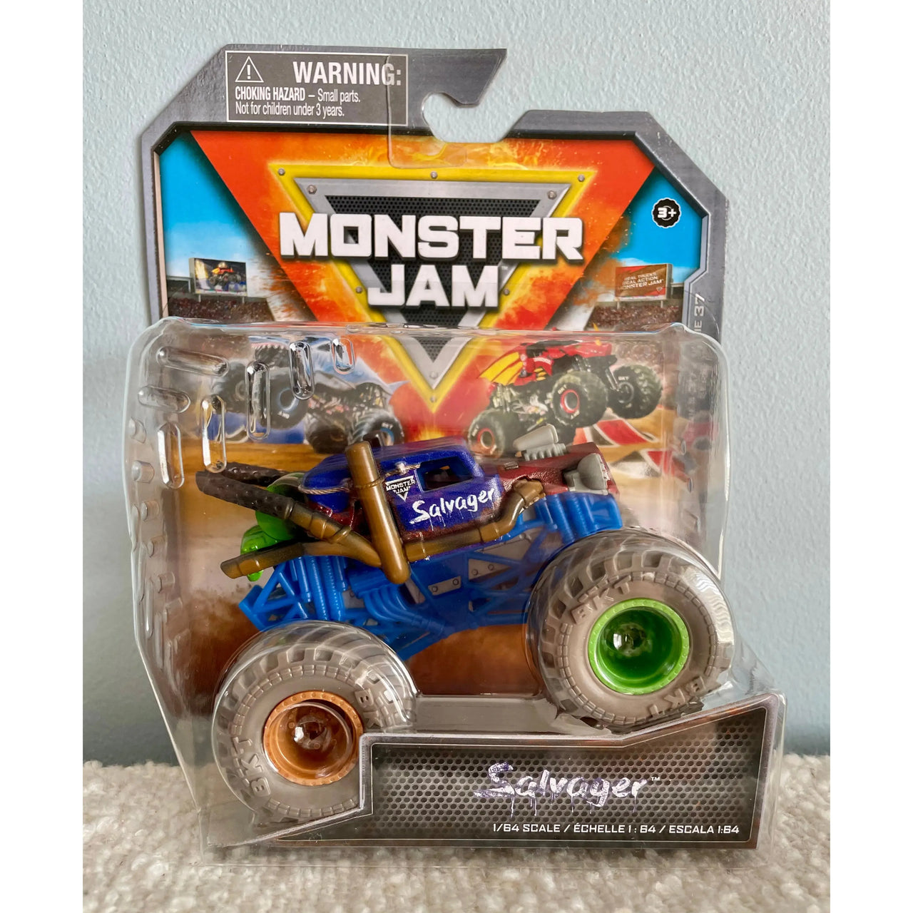 Monster Jam Die-Cast Vehicle 1:64 Scale - Series 37 - Salvager Monster Jam