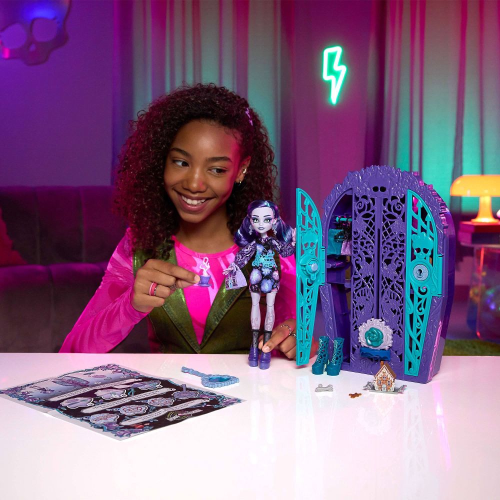 Monster High Skulltimate Secrets Garden Mysteries Twyla Doll