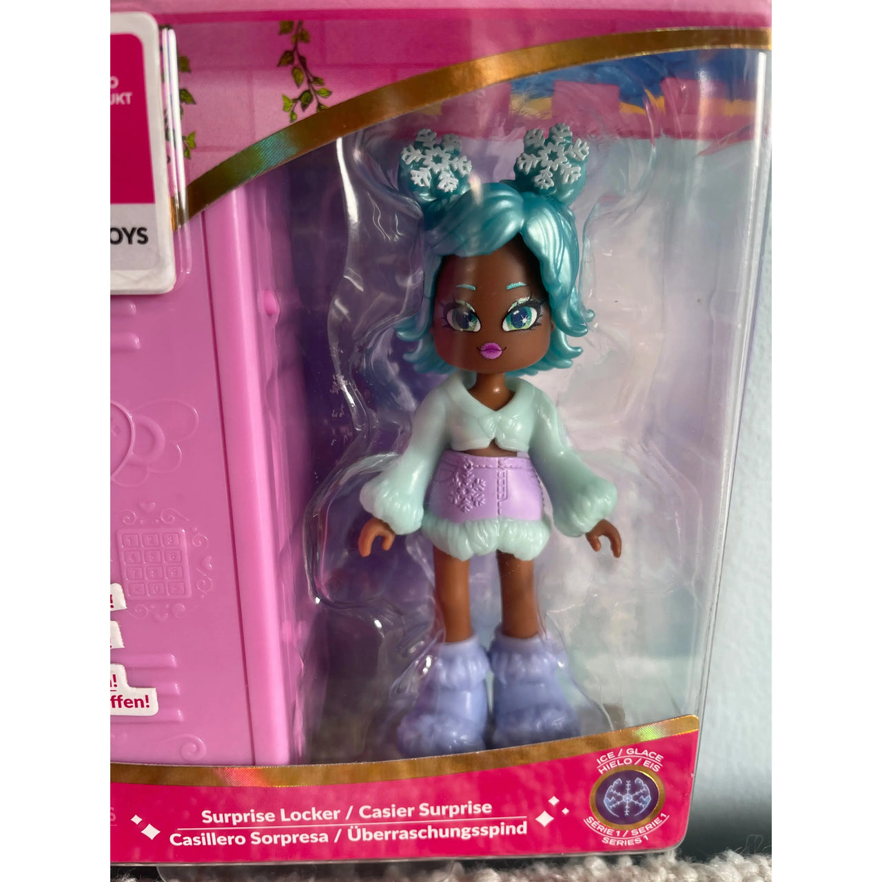 Royale High Surprise Locker & Figure - Ice Jazwares