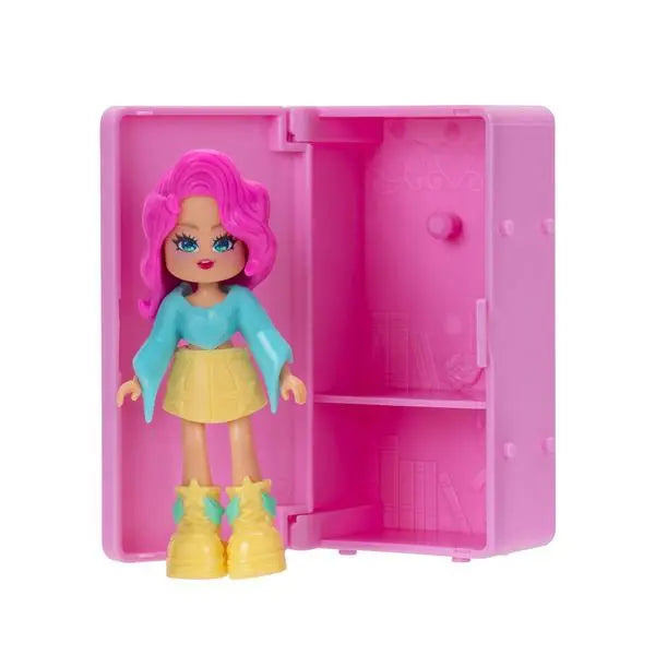 Royale High Surprise Locker & Figure - Light Jazwares