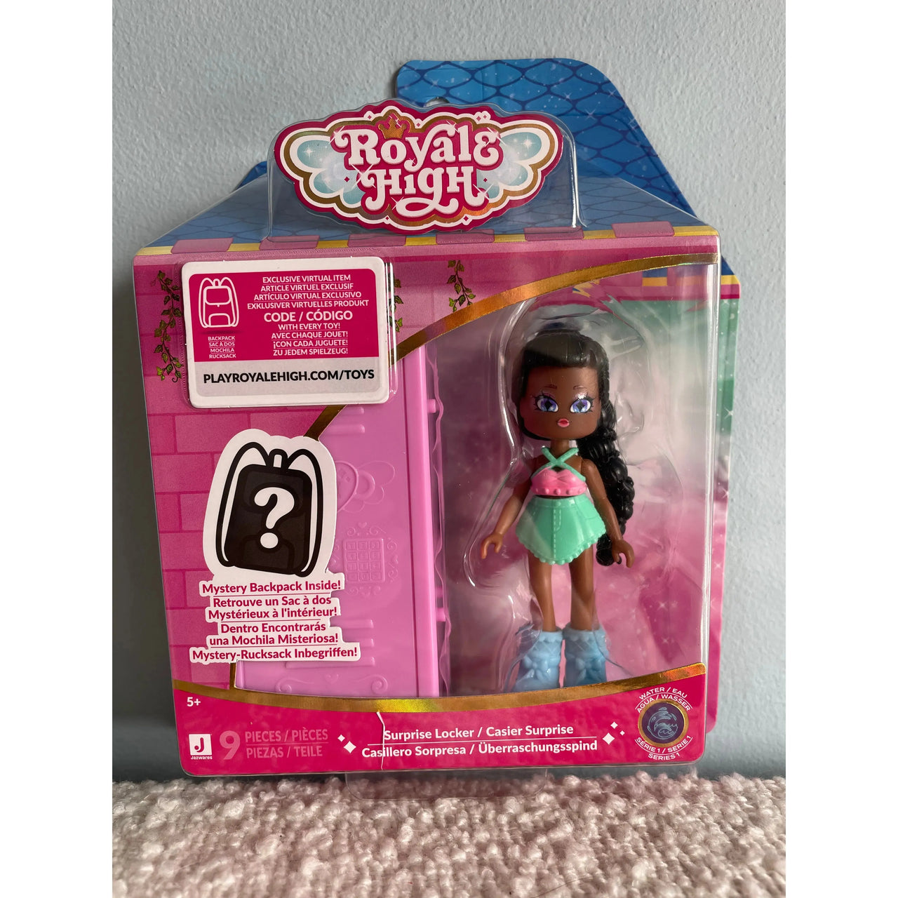 Royale High Surprise Locker & Figure - Water Jazwares