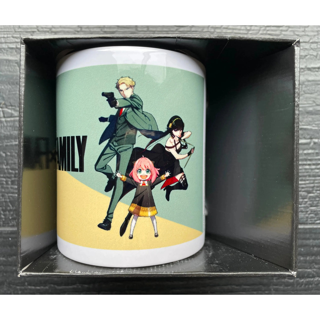 Spy X Family (Cool Vs Family) Mug Pyramid International