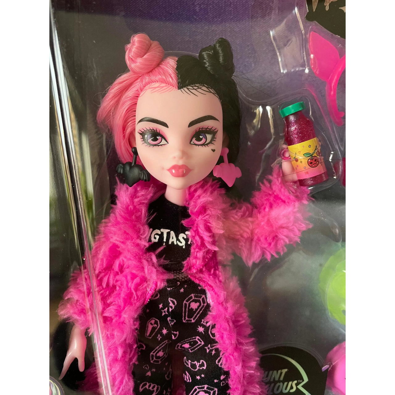 Monster High Creepover Party Draculaura Doll - Unicorn & Punkboi